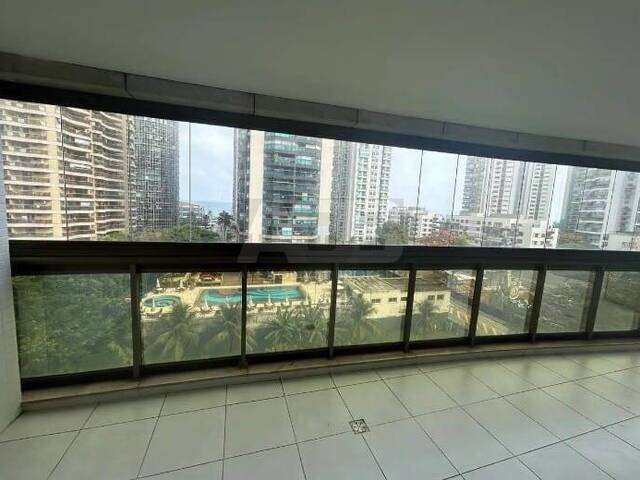 #88 - Apartamento para Venda em Rio de Janeiro - RJ