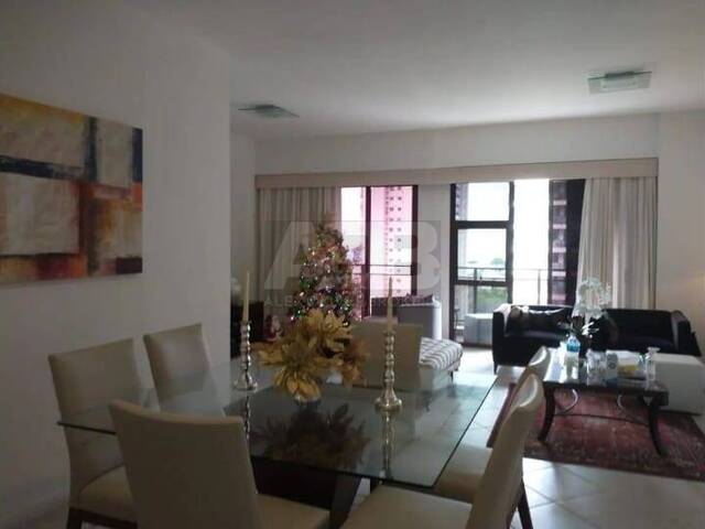 #94 - Apartamento para Venda em Rio de Janeiro - RJ