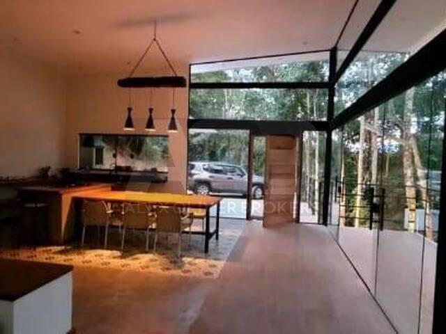 #110 - Casa para Venda em Rio de Janeiro - RJ