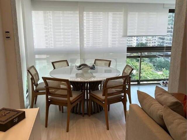 #111 - Apartamento para Venda em Rio de Janeiro - RJ