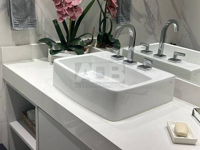 #111 - Apartamento para Venda em Rio de Janeiro - RJ