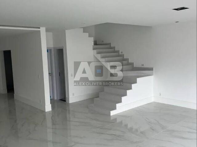 #150 - Casa para Venda em Rio de Janeiro - RJ