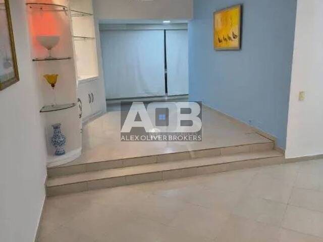 #352 - Apartamento para Venda em Rio de Janeiro - RJ