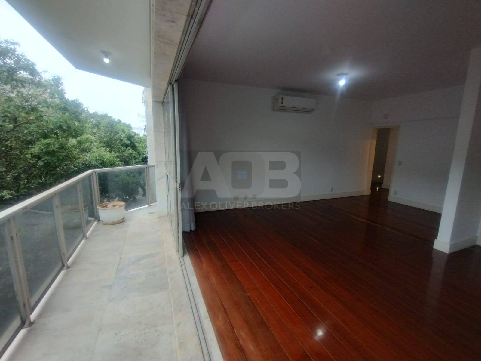 Apartamento, 3 quartos, 150 m² - Foto 1