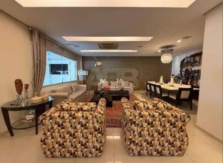 Casa, 5 quartos, 1350 m² - Foto 4