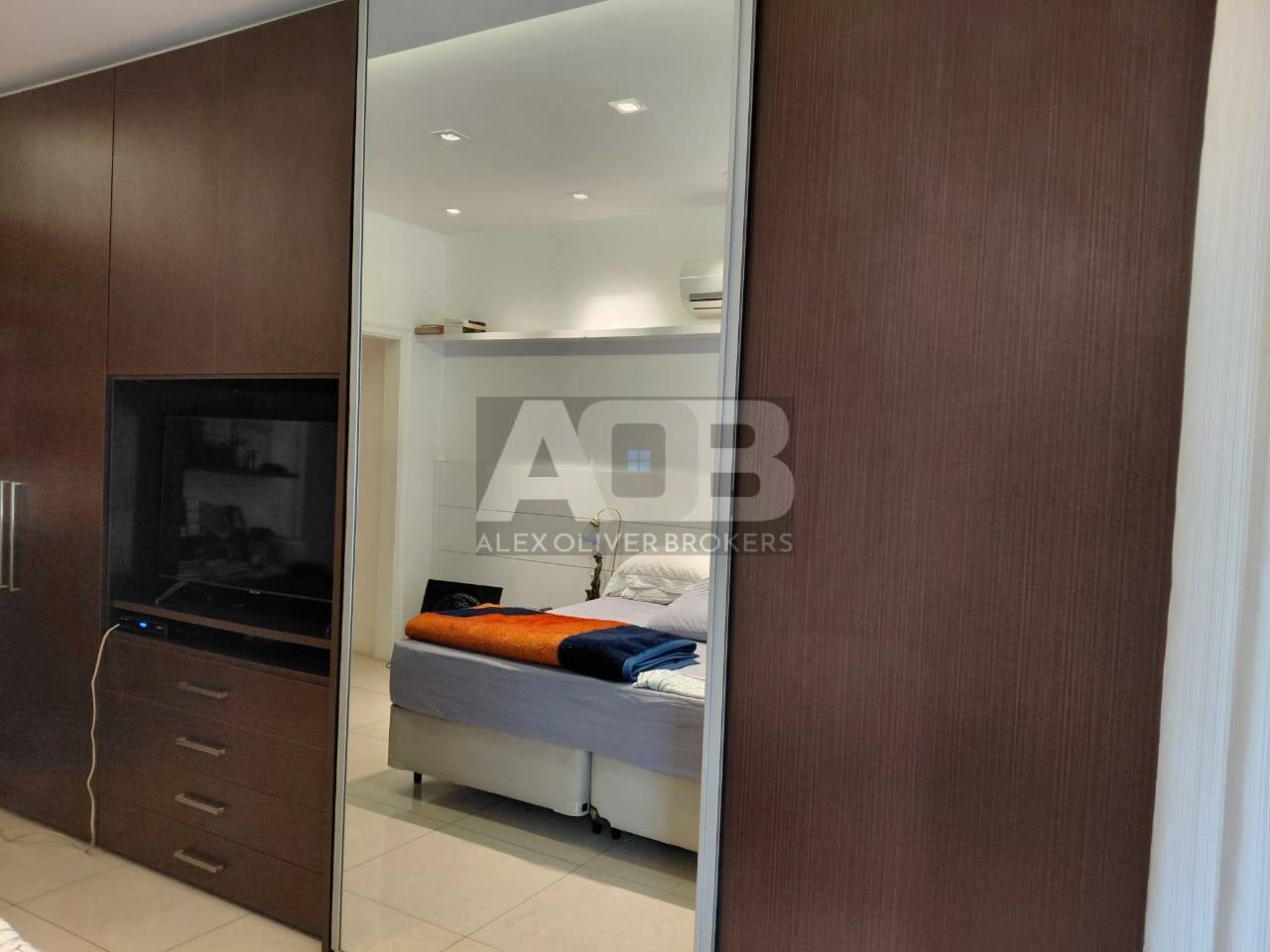 Apartamento de 3 quartos à venda em Copacabana, 218m2, 1vaga, 1 por andar.