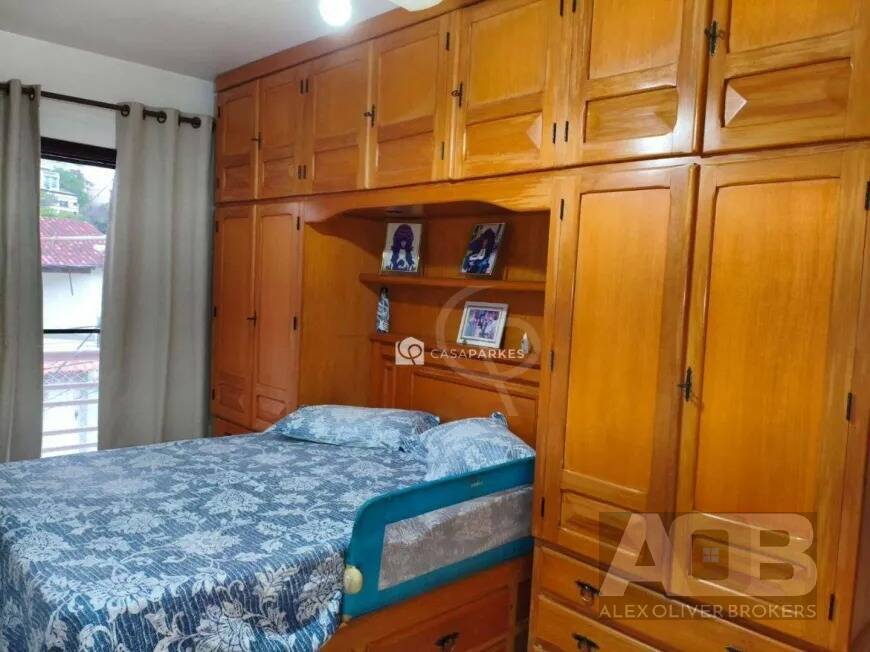 Casa, 3 quartos, 225 m² - Foto 2
