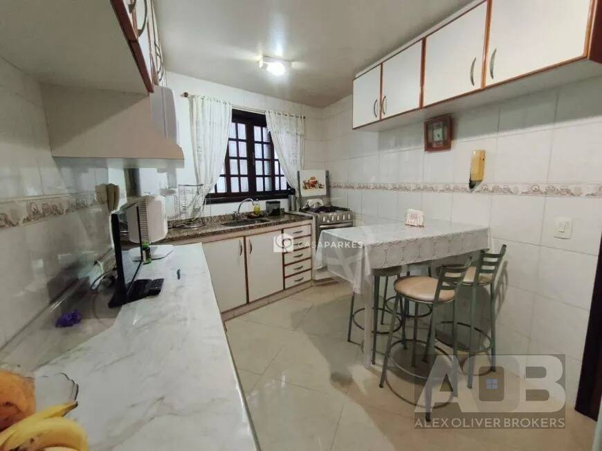 Casa, 3 quartos, 225 m² - Foto 11