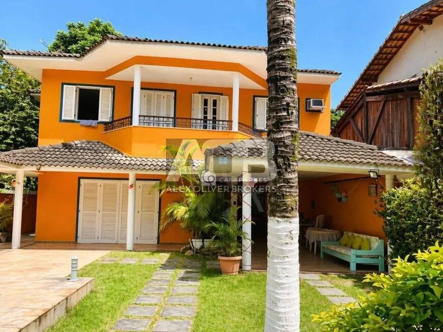 Casa de Condomínio com 5 Quartos à venda, 249m² - Barra da Tijuca.