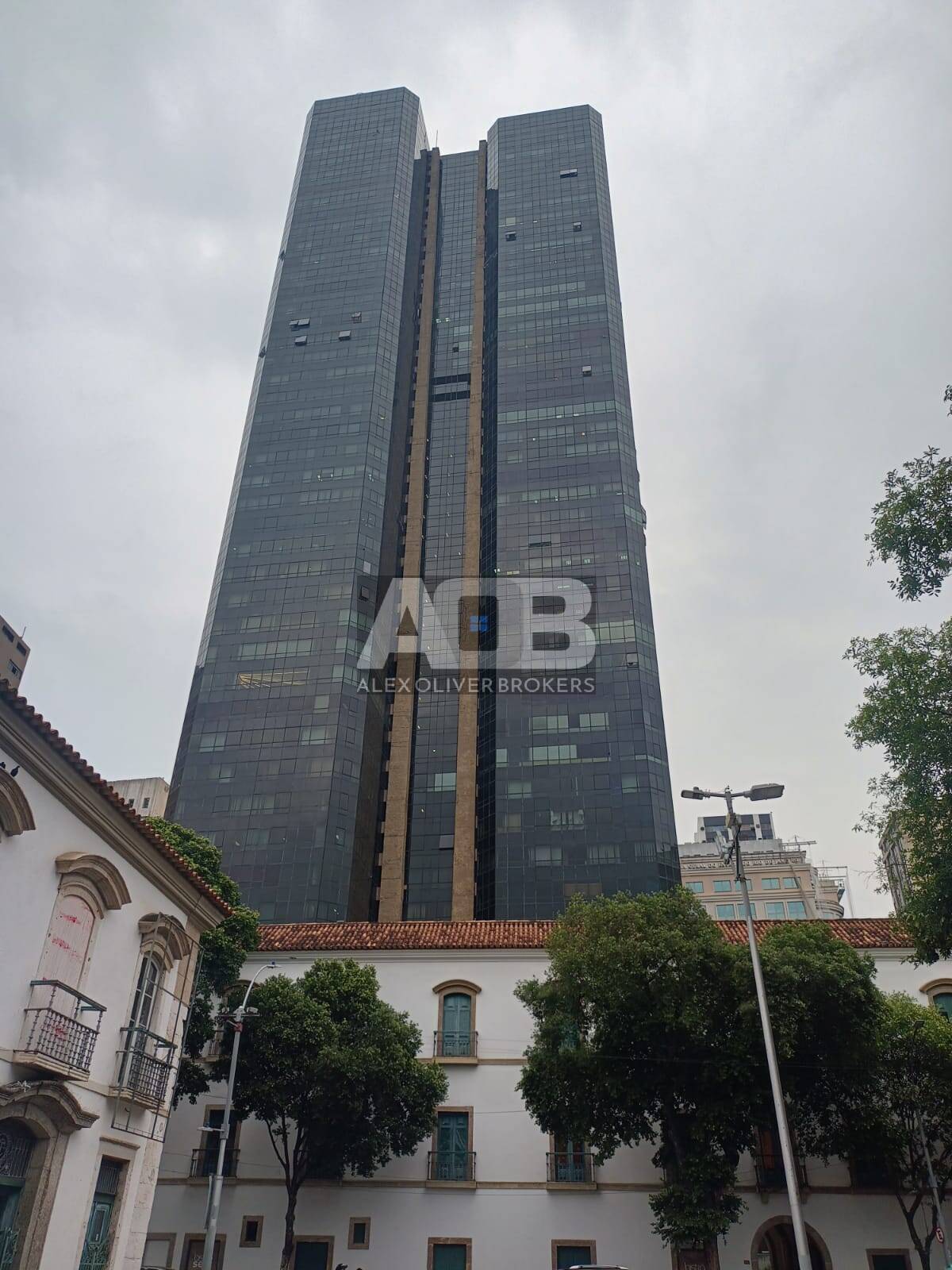 Sala Comercial, 145m2, com vista para Baía de Guanabara.
