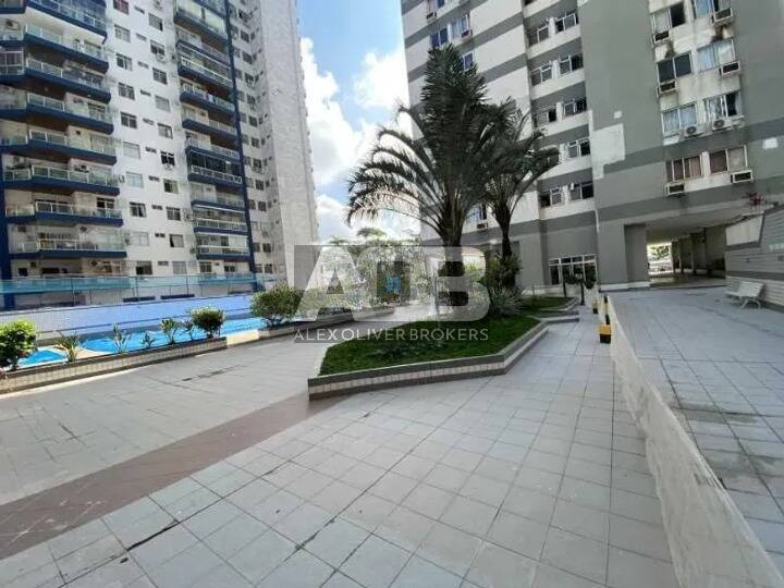 Apartamento de 2 quartos, Dependência, 2 vgas, na ABM, Barra da Tijuca.